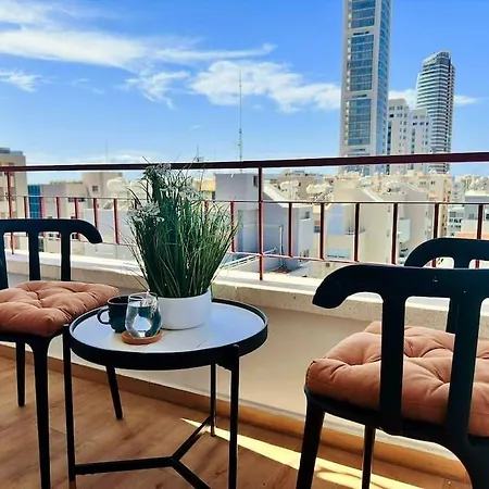 アパート Beautiful One Bedroom 100 Meters From The Beach, Recently Renovated