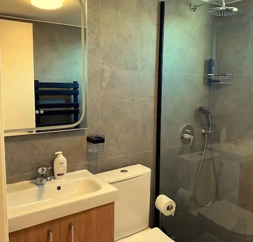 Appartement Beautiful One Bedroom 100 Meters From The Beach, Recently Renovated