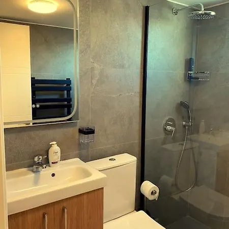 Lejlighed Beautiful One Bedroom 100 Meters From The Beach, Recently Renovated