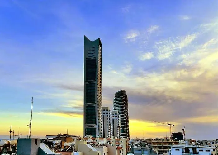 Beautiful One Bedroom 100 Meters From The Beach, Recently Renovated Appartamento *